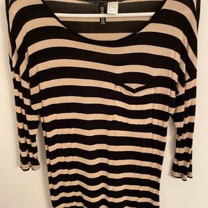 Black and Tan 3/4 length top